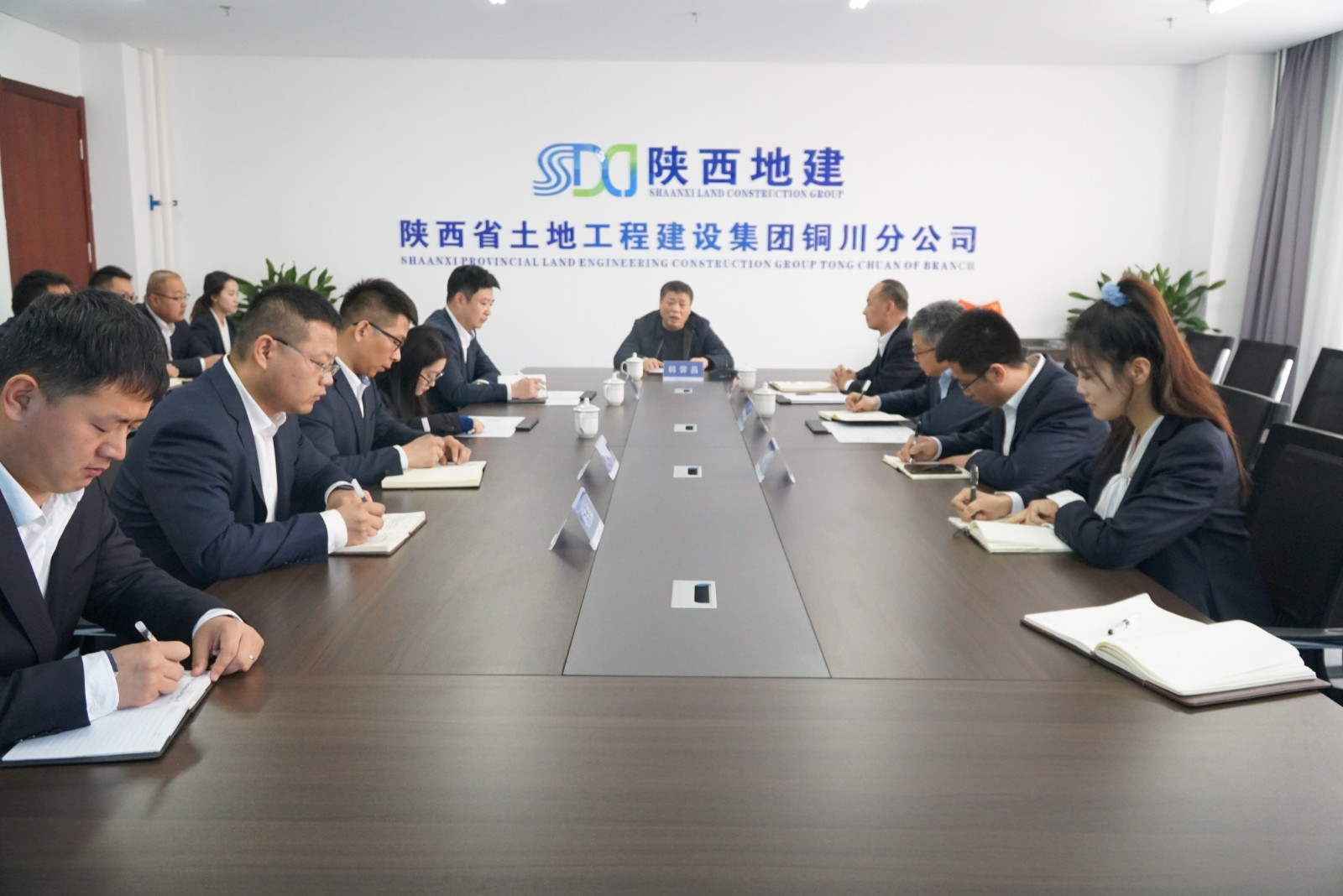 韩霁昌赴铜川分公司检查指导事情 -  豪门国际